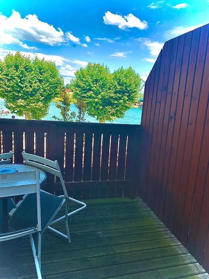 Le Petit Roche Hotel Serrieres  Serrieres (Ardeche)