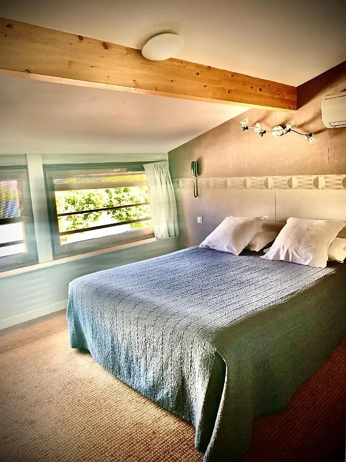 Le Petit Roche Hotel Serrieres